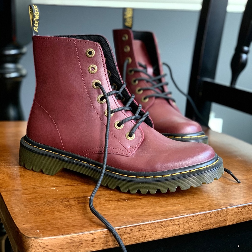 Dr martens Luana , 39 woman size. NEW